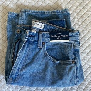 NWT Abercrombie & Fitch Vintage Straight  Curve Love Jeans
